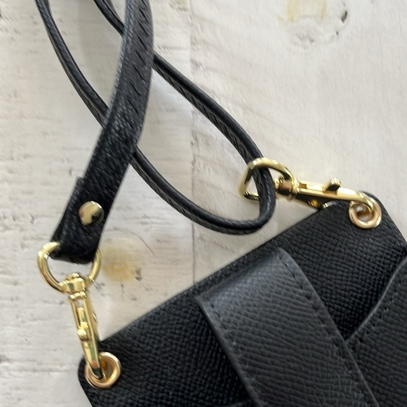 Crossbody cell phone holder and wallet, RFID card slots, Vegan leather. EUC - Picture 5 of 7